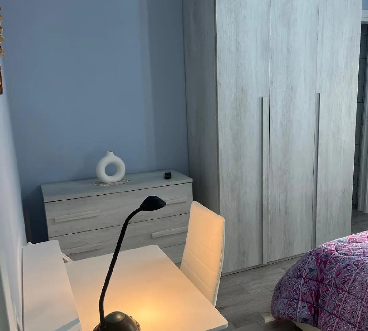 Happynest Apartment Melegnano 0*,